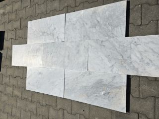 Płytka marmurowa Carrara Bianco 60x30x2 matowa - II gatunek Płytka marmurowa Carrara Bianco 60x30x2 matowa - II gatunek