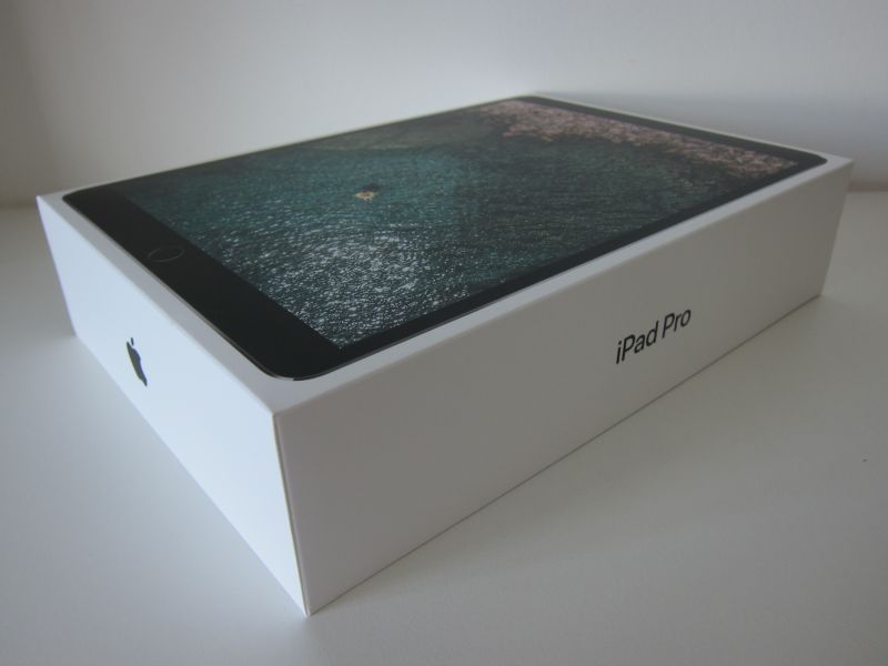 Apple iPad Pro 1TB, Wi-Fi Only, Space Gray - zdjęcie 3