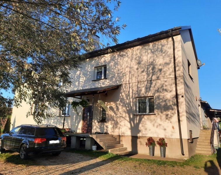 Sprzedam dom o pow. 187 m2 z halą magazynową Tyniowice k.Jarosław - zdjęcie 2