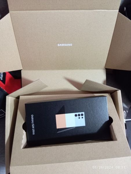 Samsung Galaxy S24 Ultra 1TB - zdjęcie 1
