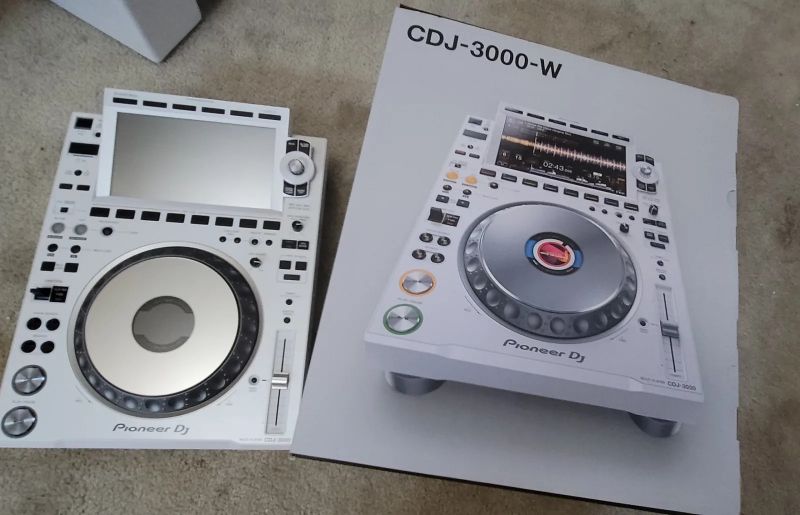 Pioneer Opus-Quad,  Pioneer xdj-xz, Pioneer xdj-rx3, Pioneer CDJ-3000 - zdjęcie 9