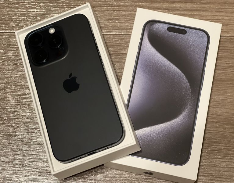 Apple iPhone 15 Pro koszt 500 EUR i  iPhone 15 Pro Max  koszt 540 EUR - zdjęcie 4