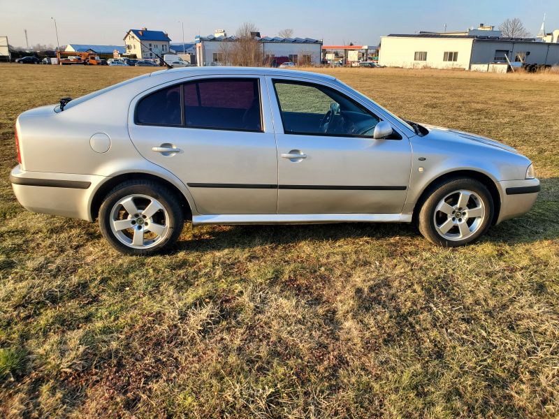 Skoda SLX 2002 rok Bogata wersja. - zdjęcie 5