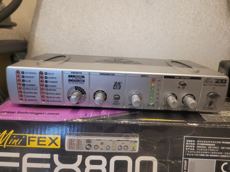 Behringer FEX800 Multiefekt procesor kamera pogłosowa echo - zdjęcie 1