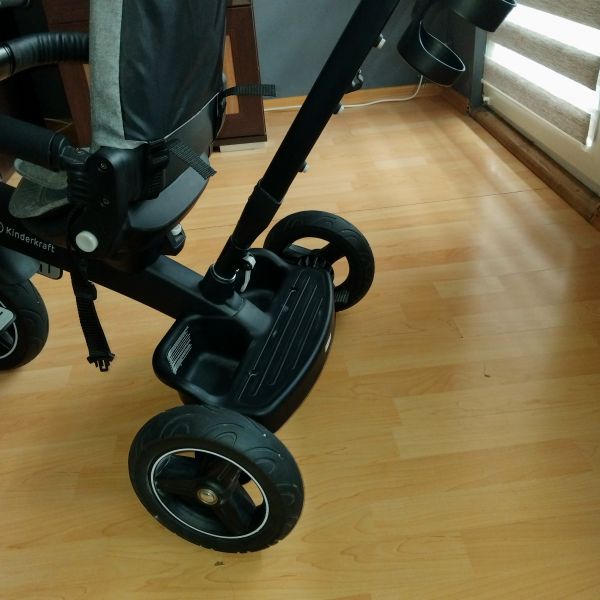 Rowerek trójkołowy Kinderkraft Easytwist  - zdjęcie 4