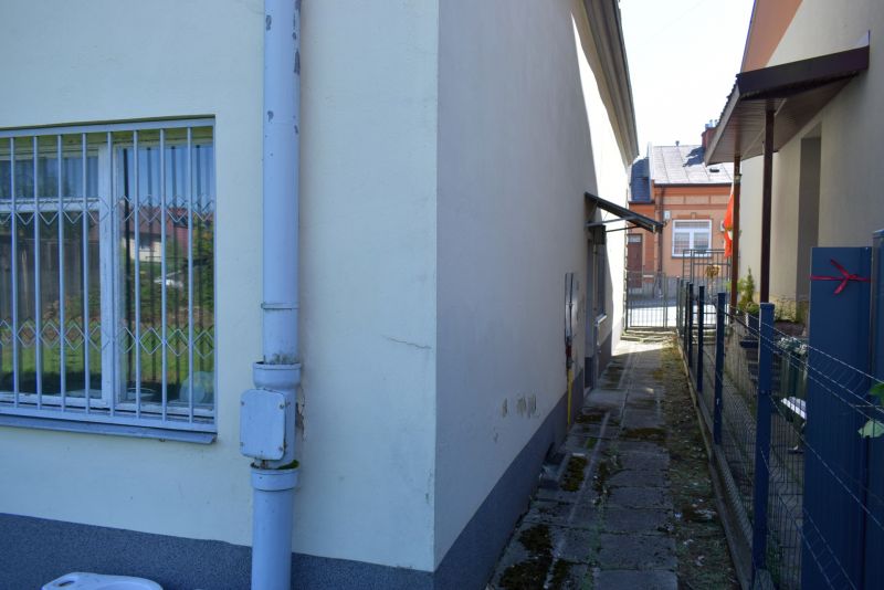 Dom do remontu w centrum Biecza 196 m kw - zdjęcie 7
