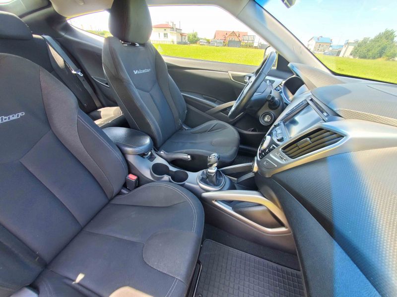 Hyundai Veloster 140km 1.6 GDI benzyna salon Polska - zdjęcie 9
