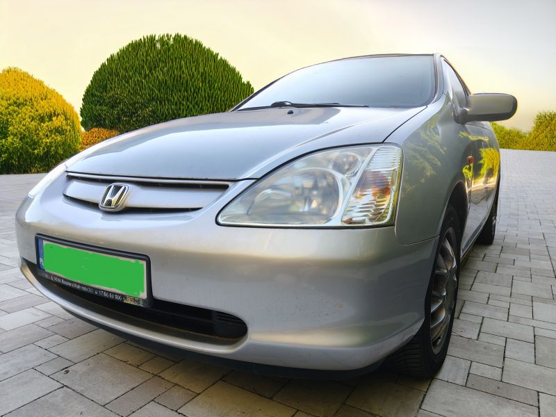 Honda Civic 1.6 110 KM v-tec hatchback 3D benzyna - zdjęcie 2